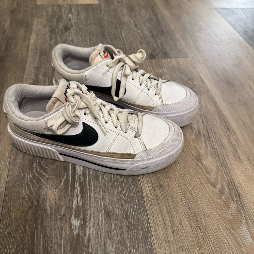 Nike platform blazers size 6.5
